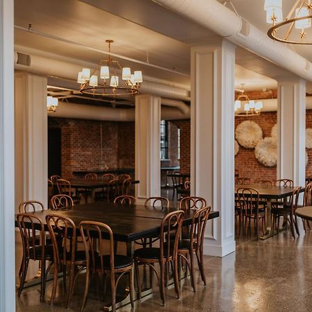 Hatchery Hotel & Event Center La Crosse Exterior foto