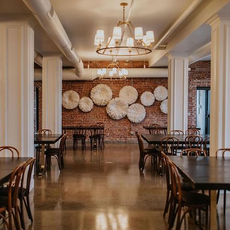 Hatchery Hotel & Event Center La Crosse Exterior foto