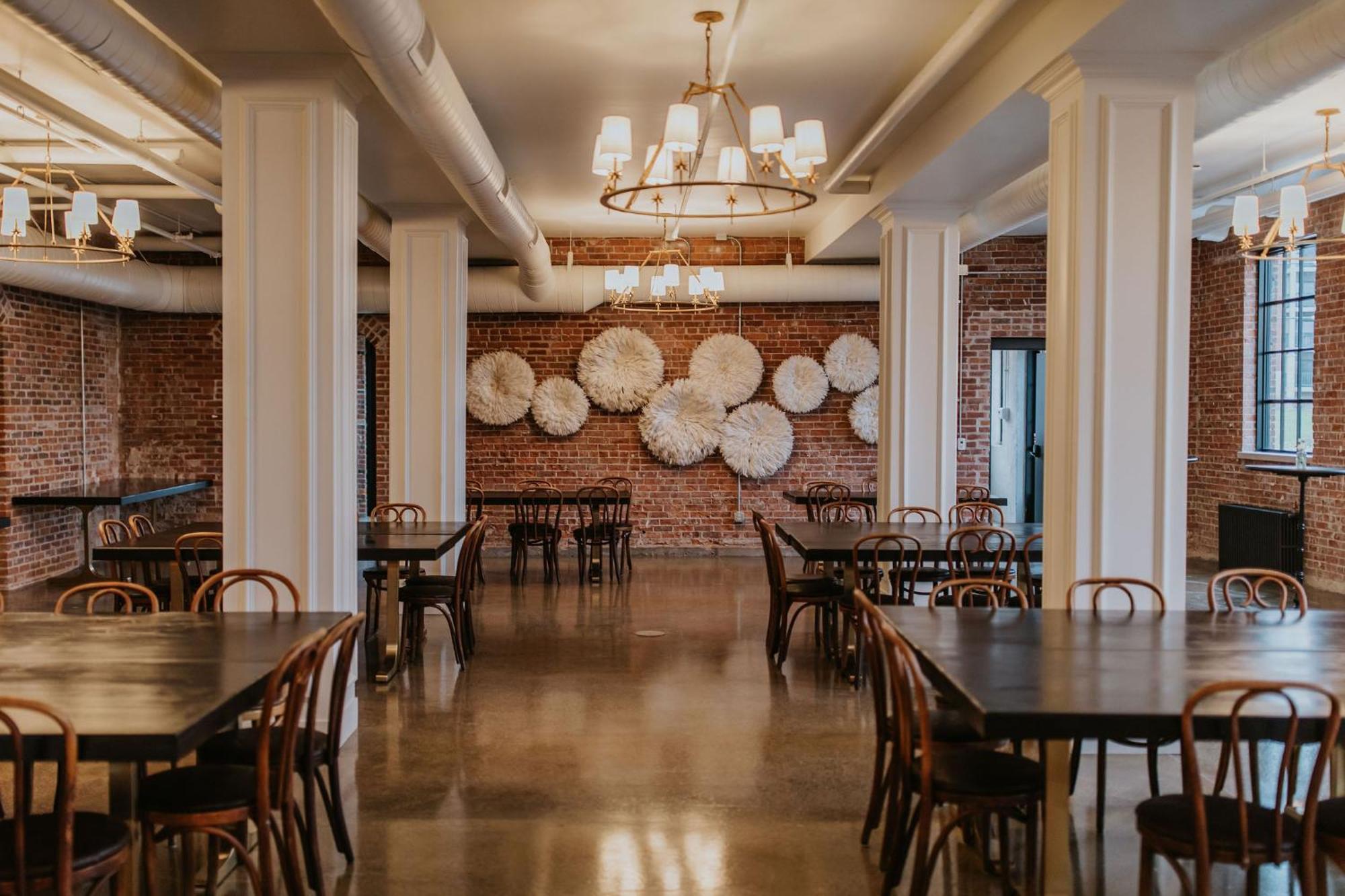 Hatchery Hotel & Event Center La Crosse Exterior foto